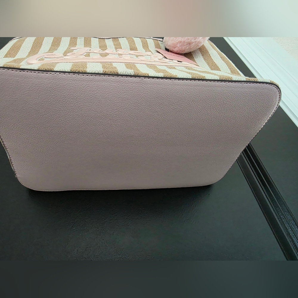 NWT Juicy Couture Free To Be Juicy Tote - Sandstone Stripe - Picture 2 of 6